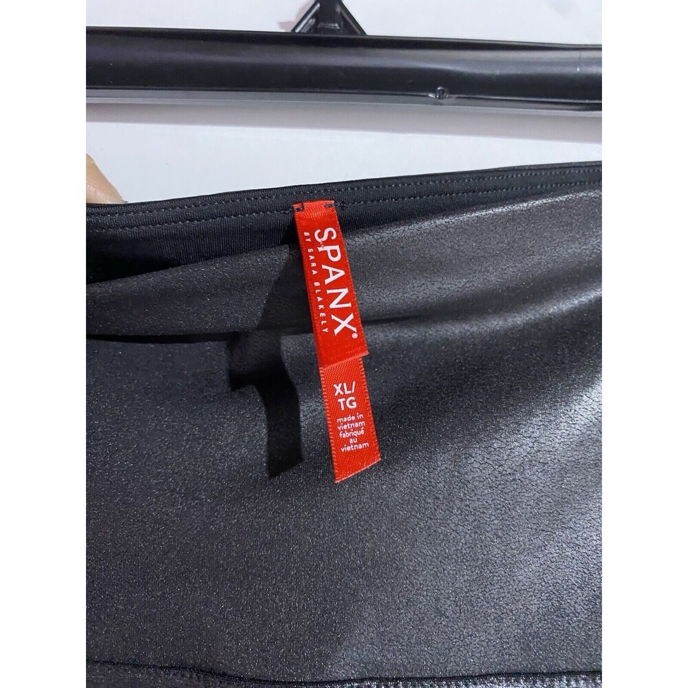 Spanx Leggings XL Black Faux Leather Slimming Tummy Control Compression Mobwife - Picture 4 of 10